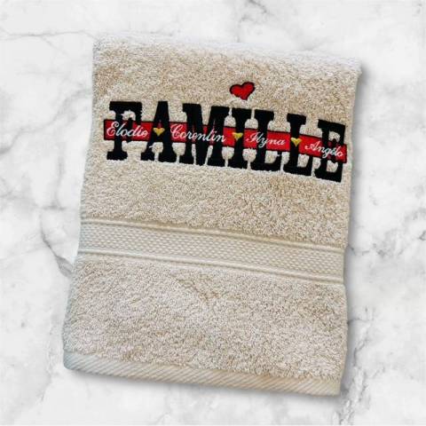 Serviette broderie FAMILLE
