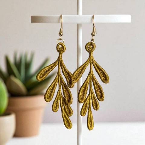 Boucles doreilles brodes couleur automnal  lgres et antiallergiques